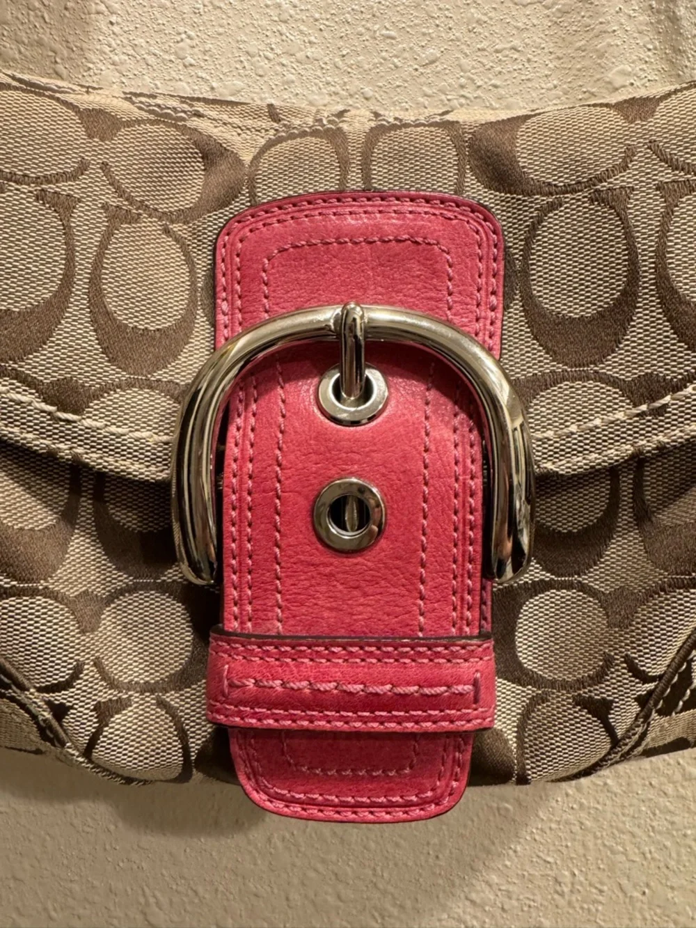 Coach Beige Logo Shoulder Bag with Pink Trim - Picture 2 of 5